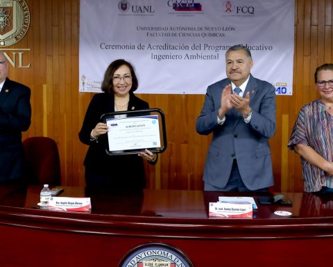 La Licenciatura en Ingeniería Ambiental de la UANL recibió la acreditación internacional del CACEI, consolidando el compromiso institucional con la calidad educativa, la mejora continua y la formación de profesionistas con impacto global.