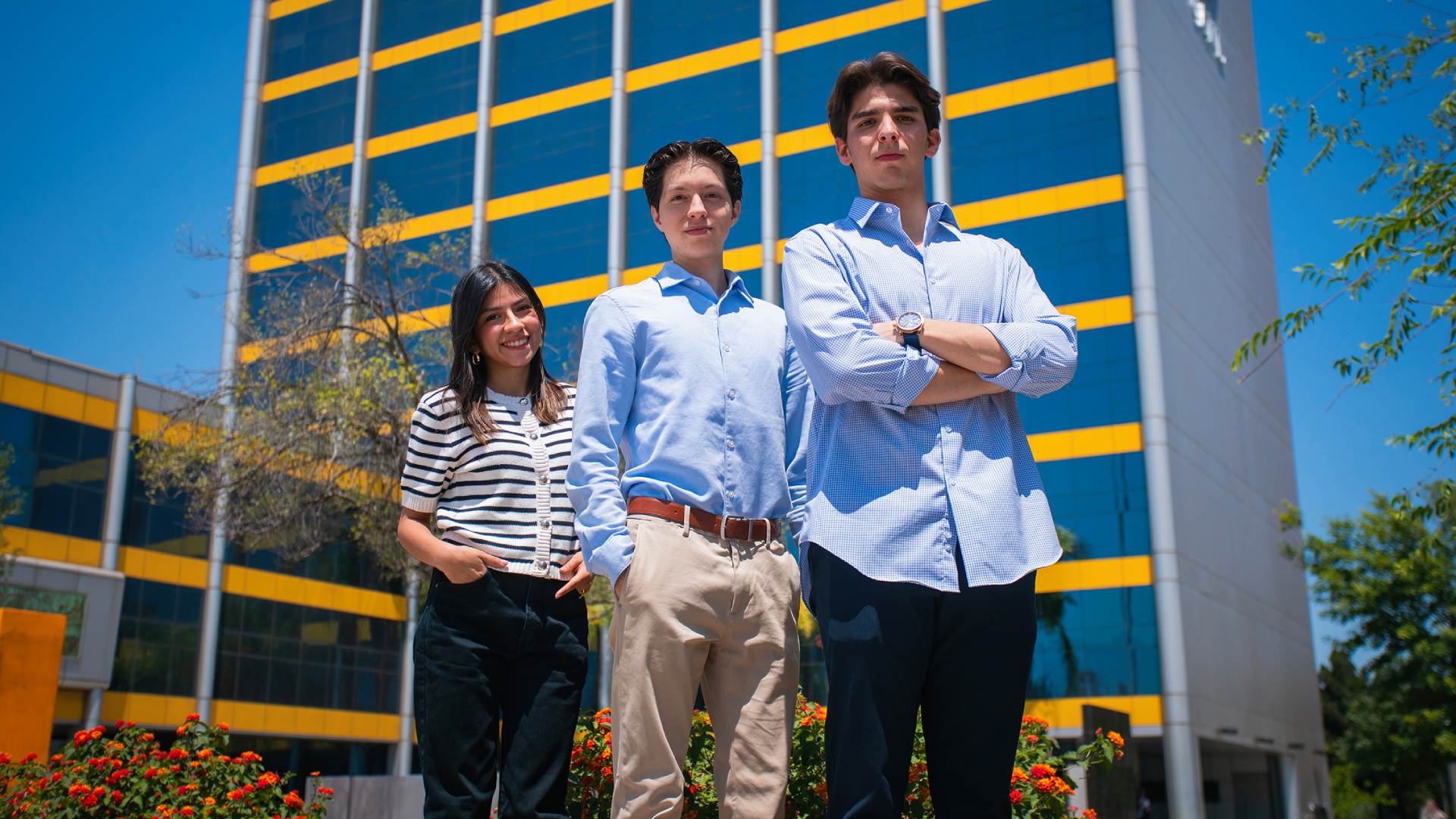 Con visión estratégica y vocación de liderazgo, tres estudiantes de la Facultad de Economía de la UANL conquistaron el primer lugar del Programa Interuniversitario de Finanzas Públicas y Desarrollo Profesional de Banorte.
