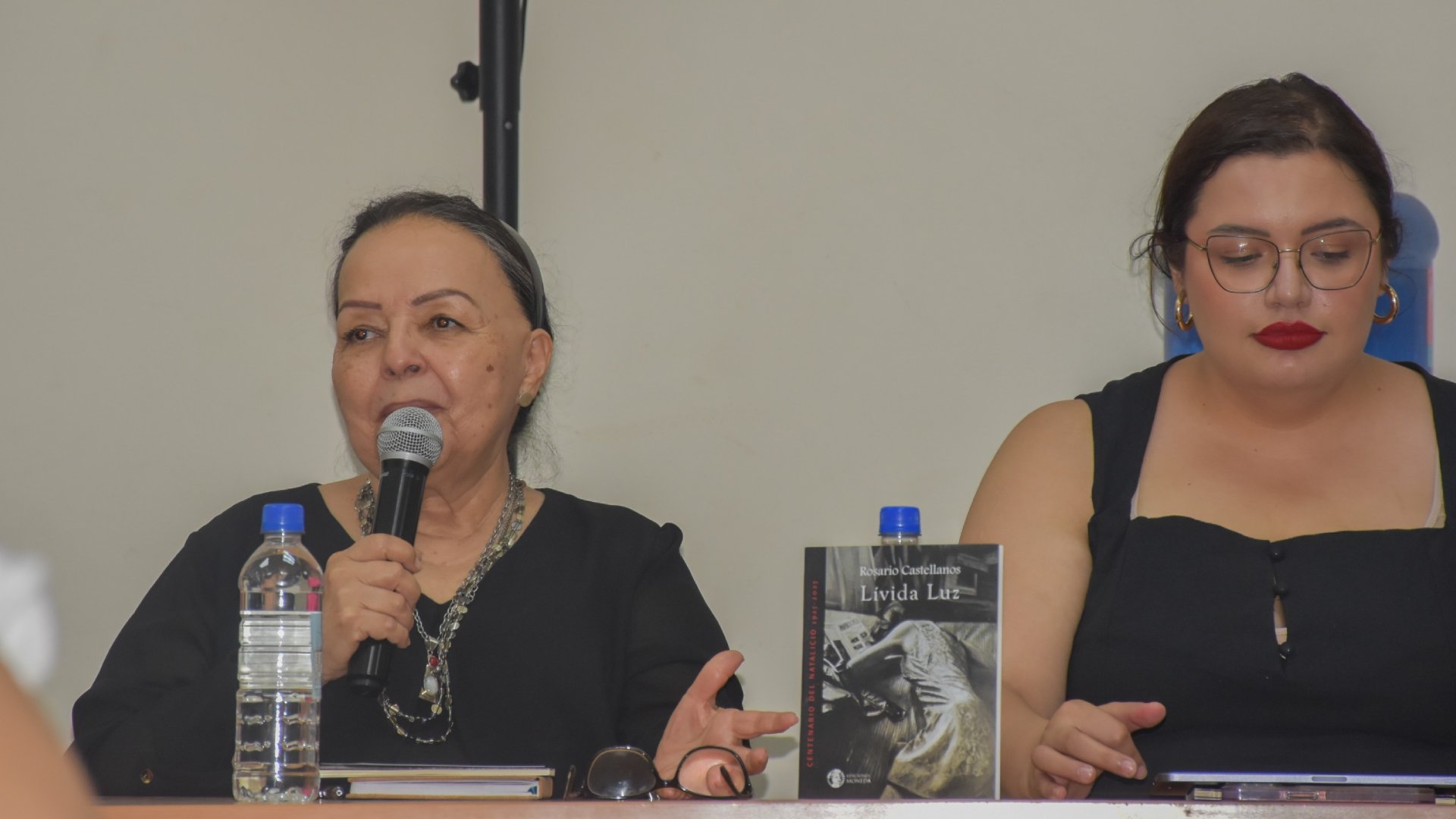 En el marco del centenario del nacimiento de la escritora mexicana, la Facultad de Filosofía y Letras presentó “Lívida Luz”, obra que pone al descubierto una voz filosófica y feminista.